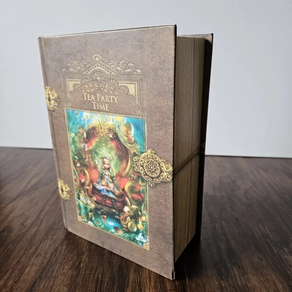 Tea Party Time Puzzle 1000pc | Alice in Wonderland Themed - Picture 4 of 5